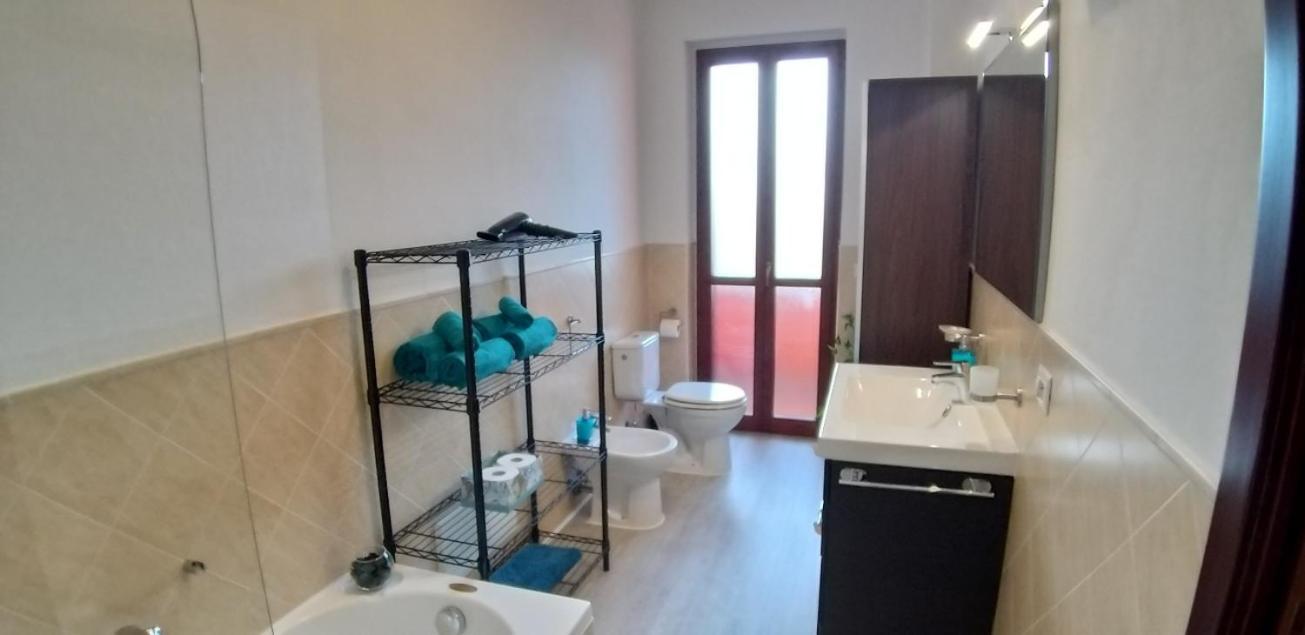 Appartamento Casa Rosy - Stanza privata con bagno esclusivo Porto Torres Esterno foto
